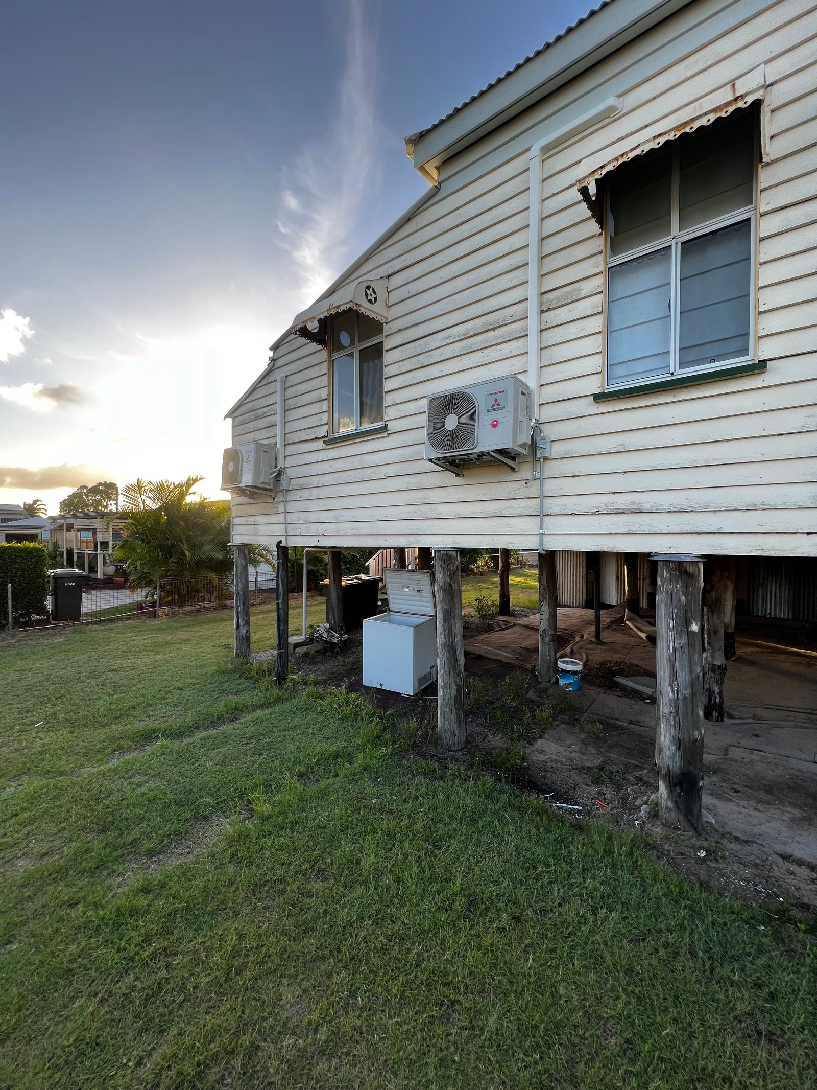Split-system air conditioning installation on Queensland home
